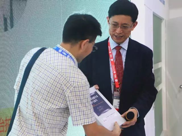 640IR4I0GHY.jpg 640IR4I0GHY.jpg