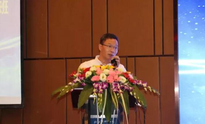 10月21日,由厦门大学附属厦门眼科中心主办的 五届福建省斜视、弱视及儿童眼病防治学习班在厦门如期举行。来自全国各地200多名眼科专家同行出席了学习班,并围绕斜视、弱视及儿童眼病的基础与临床研究展开交流和探讨.jpg 10月21日,由厦门大学附属厦门眼科中心主办的 五届福建省斜视、弱视及儿童眼病防治学习班在厦门如期举行。来自全国各地200多名眼科专家同行出席了学习班,并围绕斜视、弱视及儿童眼病的基础与临床研究展开交流和探讨.jpg