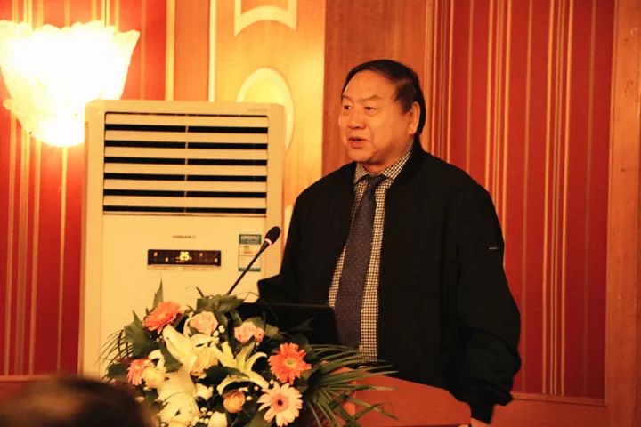 11月17日,宜昌牛八体育 举办了“2017斜视与小儿眼科学术交流会”。本次交流会旨在进一步保护青少儿视力,为宜昌斜视与小儿眼科领域的临床工作者及其他相关人员搭建了相互交流的平台。进一步提升青少儿眼科医疗知识水平和 水平,推动中国青少儿视觉健康,让每个孩子都拥有一双健康明亮的眼睛。3.jpg 11月17日,宜昌牛八体育 举办了“2017斜视与小儿眼科学术交流会”。本次交流会旨在进一步保护青少儿视力,为宜昌斜视与小儿眼科领域的临床工作者及其他相关人员搭建了相互交流的平台。进一步提升青少儿眼科医疗知识水平和 水平,推动中国青少儿视觉健康,让每个孩子都拥有一双健康明亮的眼睛。3.jpg