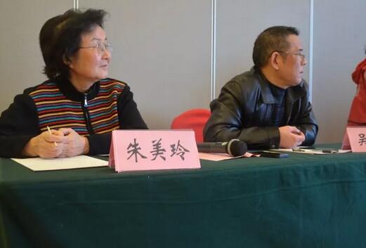 2017年安徽 届角膜病研讨会暨牛八体育集团全国 一届角膜病学组研讨会上周六、日在合肥名人眼科医院召开。持续两天的会议里,来自全国各地的眼科专家齐赴合肥,共同分享国内外眼科 领域的较新进展动态,各自团队较新临床经验与较新研究成果4.jpg