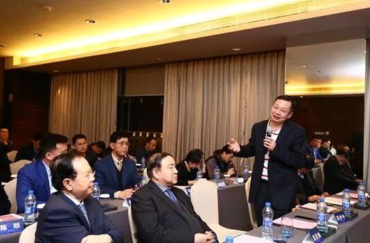 在牛八体育集团医教研战略发展研讨会上,牛八体育集团与从事 医疗 化诊断的厦门艾德生物医药科技股份有限公司、从事视网膜疾病基因疗法技术开发与引进的厦门继景生物技术有限责任公司签署了三方战略合作协议4.jpg 在牛八体育集团医教研战略发展研讨会上,牛八体育集团与从事 医疗 化诊断的厦门艾德生物医药科技股份有限公司、从事视网膜疾病基因疗法技术开发与引进的厦门继景生物技术有限责任公司签署了三方战略合作协议4.jpg