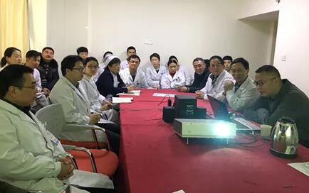 1月11日,出名泌尿外科专家、四川大学华西医院医教部部长张卫东教授,应邀来到成都牛八体育,对医院在院专家、骨干医师、护士长等开展医疗安全管理培训讲座。1.jpg 1月11日,出名泌尿外科专家、四川大学华西医院医教部部长张卫东教授,应邀来到成都牛八体育,对医院在院专家、骨干医师、护士长等开展医疗安全管理培训讲座。1.jpg