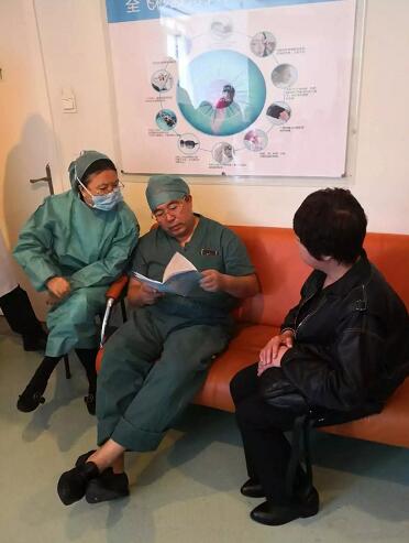 4月30日下午“世界·视界 让美好人生可视化”公益活动，特邀近视 、视觉顾问，面对面答疑互动!4月14日，周六，牛八体育注定又是一个紧张繁忙的日子2.jpg