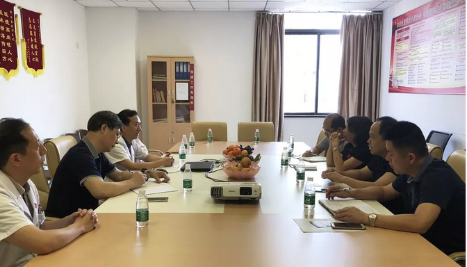 佛山市禅城区相关领*走访慰问佛山牛八体育院长赵刚平教授1.png 佛山市禅城区相关领*走访慰问佛山牛八体育院长赵刚平教授1.png