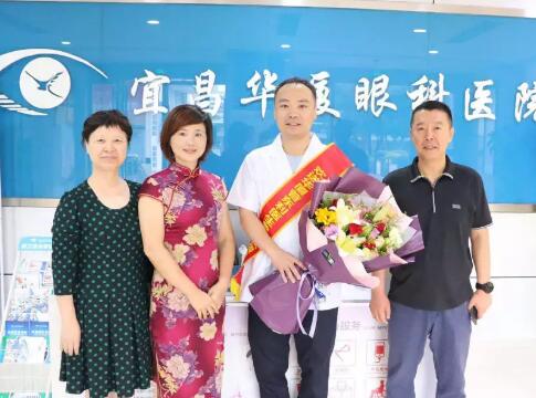 牛八体育菅东利医生参加中国援助阿尔及利亚医疗队活动1.jpg 牛八体育菅东利医生参加中国援助阿尔及利亚医疗队活动1.jpg