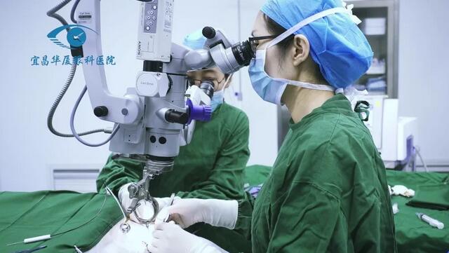 增殖性视网膜病患者几近灰心 宜昌牛八体育许大玲院长妙手顺利手术.jpg