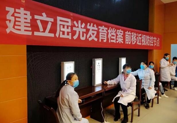 西安牛八体育青少年近视防控公益眼健康筛查走进西安市第九十九中3.jpg 西安牛八体育青少年近视防控公益眼健康筛查走进西安市第九十九中3.jpg