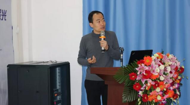 西安牛八体育“小儿斜弱视与眼屈光高峰论坛”顺利闭幕7.jpg 西安牛八体育“小儿斜弱视与眼屈光高峰论坛”顺利闭幕7.jpg