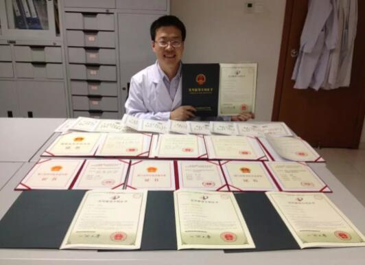 厦门眼科中心眼表及角膜病专科董诺博士美国学成归来坐诊表出炉3.jpg 厦门眼科中心眼表及角膜病专科董诺博士美国学成归来坐诊表出炉3.jpg