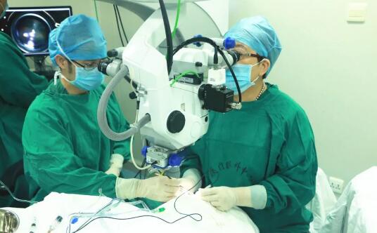 看眼病不必远行 家门口就有名家——厦门眼科中心五缘院区打造医疗高地2.jpg 看眼病不必远行 家门口就有名家——厦门眼科中心五缘院区打造医疗高地2.jpg