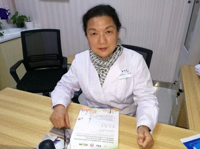 西安牛八体育斜视与小儿眼科张利玲主任:患者追随、孩子喜爱1.jpg 西安牛八体育斜视与小儿眼科张利玲主任:患者追随、孩子喜爱1.jpg