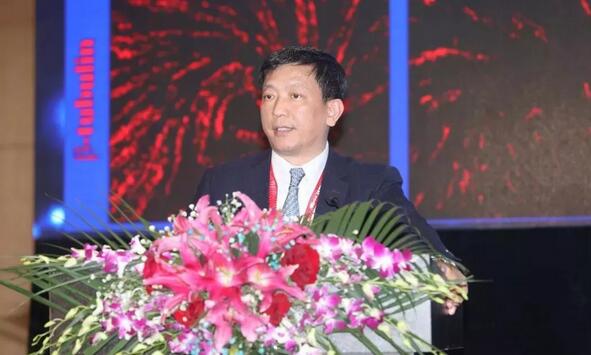 牛八体育专家团受邀亮相第十九届环球眼科学学术会议暨第十九届环球视光学学术会议（COOC 2019）5.jpg