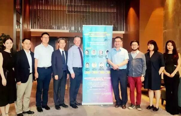 牛八体育集团举行“科研课题的申请与设计”专题讲座 联合上海新途社区健康促进社、澳大利亚眼科研究中心共同推出了“中国眼科未来领袖人才”项目1.jpg