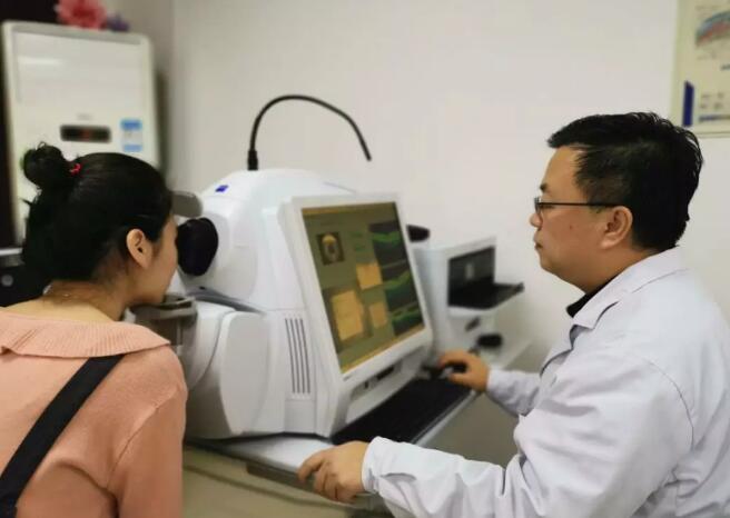 青岛牛八体育引进蔡司广角血管OCT AngioPlex，造福黄斑变性、糖网病等眼底病患者1.jpg