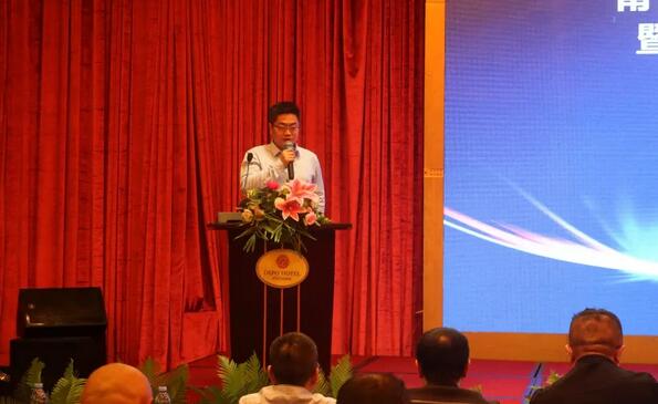 牛八体育集团莆田眼科医院近视手术论坛暨smart全激光开机仪式在莆举行 会场直播分享近视手术全过程 4.jpg 牛八体育集团莆田眼科医院近视手术论坛暨smart全激光开机仪式在莆举行 会场直播分享近视手术全过程 4.jpg