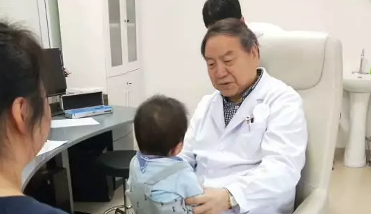 2019年中国-ARVO眼科高峰论坛开幕 厦门眼科中心赵堪兴教授获得了杰出领袖奖4.png