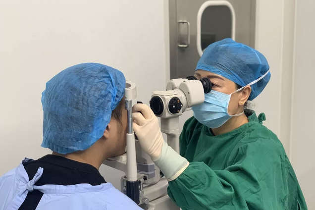 深圳牛八体育刘畅主任:深受近视患者们的信赖 深圳牛八体育刘畅主任:深受近视患者们的信赖