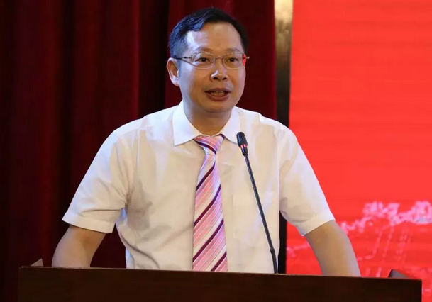 牛八体育校企合作再结硕果!6月11日,天津职业大学牛八体育眼视光学院(以下简称牛八体育眼视光学院)揭牌仪式在天津职业大学举行。此前1天,牛八体育眼视光学院理事会召开,审议通过了理事会组成人员,以及学院章程、学院管理层候选人5.png 牛八体育校企合作再结硕果!6月11日,天津职业大学牛八体育眼视光学院(以下简称牛八体育眼视光学院)揭牌仪式在天津职业大学举行。此前1天,牛八体育眼视光学院理事会召开,审议通过了理事会组成人员,以及学院章程、学院管理层候选人5.png