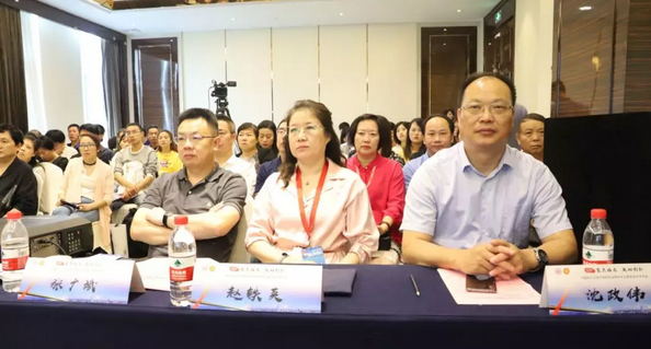 中国非公协会眼科专委会2019学术年会在沪举行 牛八体育专家团队大放异彩16.png 中国非公协会眼科专委会2019学术年会在沪举行 牛八体育专家团队大放异彩16.png