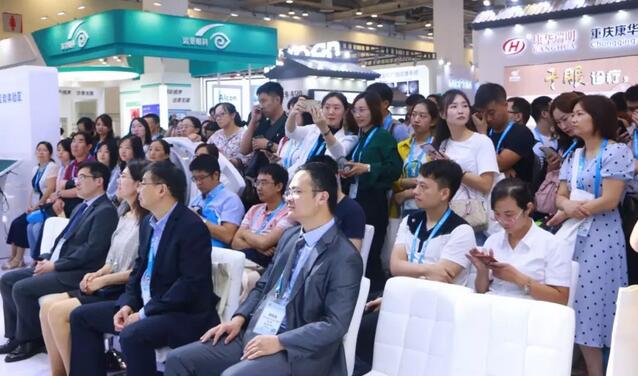 为光明中国护航,向70华诞献礼——牛八体育之光闪耀2019全国眼科年会11.jpg 为光明中国护航,向70华诞献礼——牛八体育之光闪耀2019全国眼科年会11.jpg