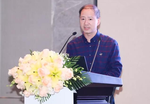 半世屈光史, 一生光明情——宜昌牛八体育胡学斌院长闪耀2020年关爱近视·SMILE青年论坛2.jpg 半世屈光史, 一生光明情——宜昌牛八体育胡学斌院长闪耀2020年关爱近视·SMILE青年论坛2.jpg