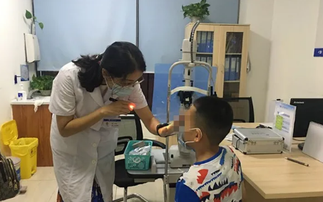 成都牛八体育斜弱视医生陈婷：别让水弹枪成为孩子眼睛的隐性“杀手”1.png