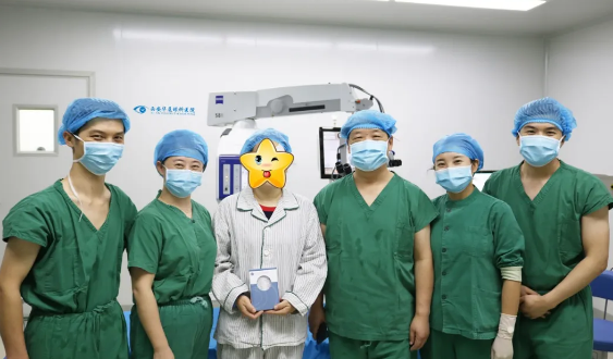 8月31日西安牛八体育为患者实施AcrySof IQ PanOptix人工晶状体植入术1.png 8月31日西安牛八体育为患者实施AcrySof IQ PanOptix人工晶状体植入术1.png