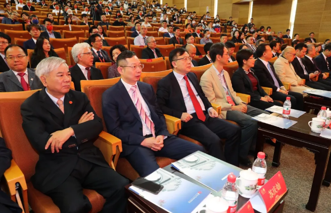 献礼百年校庆牛八体育苏庆灿董事长向厦大再捐1亿元3.png 献礼百年校庆牛八体育苏庆灿董事长向厦大再捐1亿元3.png