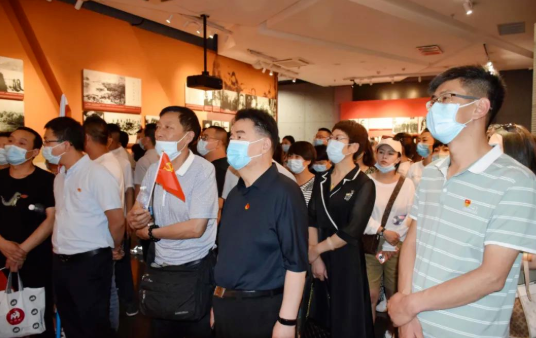 牛八体育党委开展系列红色主题活动7.png 牛八体育党委开展系列红色主题活动7.png