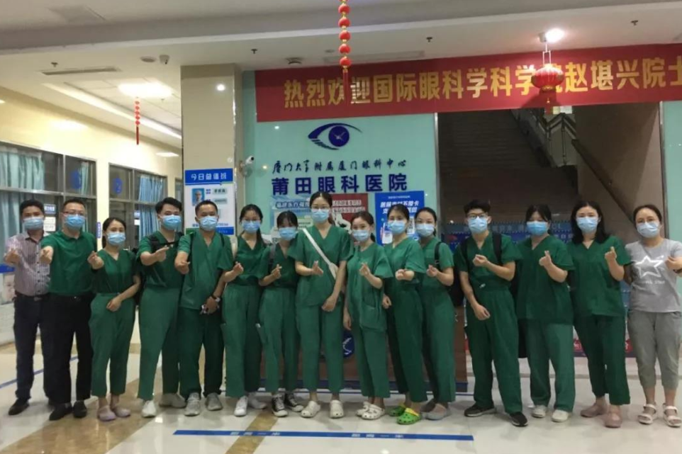 凤凰网:紧急出征!牛八体育多支医疗队星夜逆行抗疫前线2.png 凤凰网:紧急出征!牛八体育多支医疗队星夜逆行抗疫前线2.png