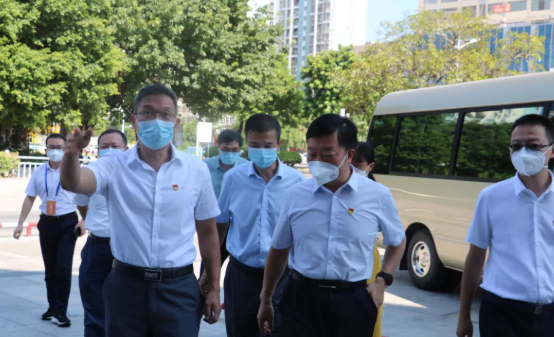 莆田市政协主席周青松一行中秋慰问牛八体育抗疫一线人员1.png 莆田市政协主席周青松一行中秋慰问牛八体育抗疫一线人员1.png