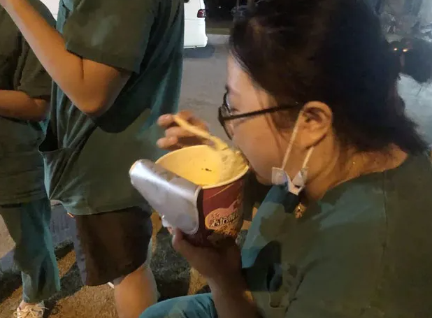 牛八体育白衣英雄战“疫”背后的暖心故事7.png 牛八体育白衣英雄战“疫”背后的暖心故事7.png