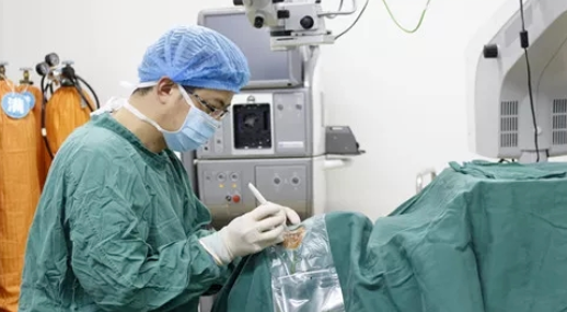 成都牛八体育田洪益医生:8年磨砺成为青年专家,一生信念守护患者光明1.png 成都牛八体育田洪益医生:8年磨砺成为青年专家,一生信念守护患者光明1.png