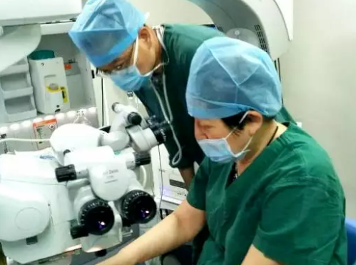 追光者厦门眼科中心黎晓新:爱与光明并存6.png 追光者厦门眼科中心黎晓新:爱与光明并存6.png