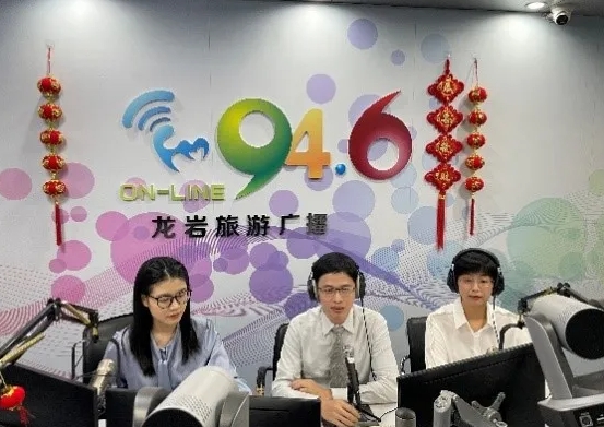 牛八体育爱眼月捐赠爱心物资呵护明眸,培育“护眼卫士”点亮瞳爱7.png 牛八体育爱眼月捐赠爱心物资呵护明眸,培育“护眼卫士”点亮瞳爱7.png